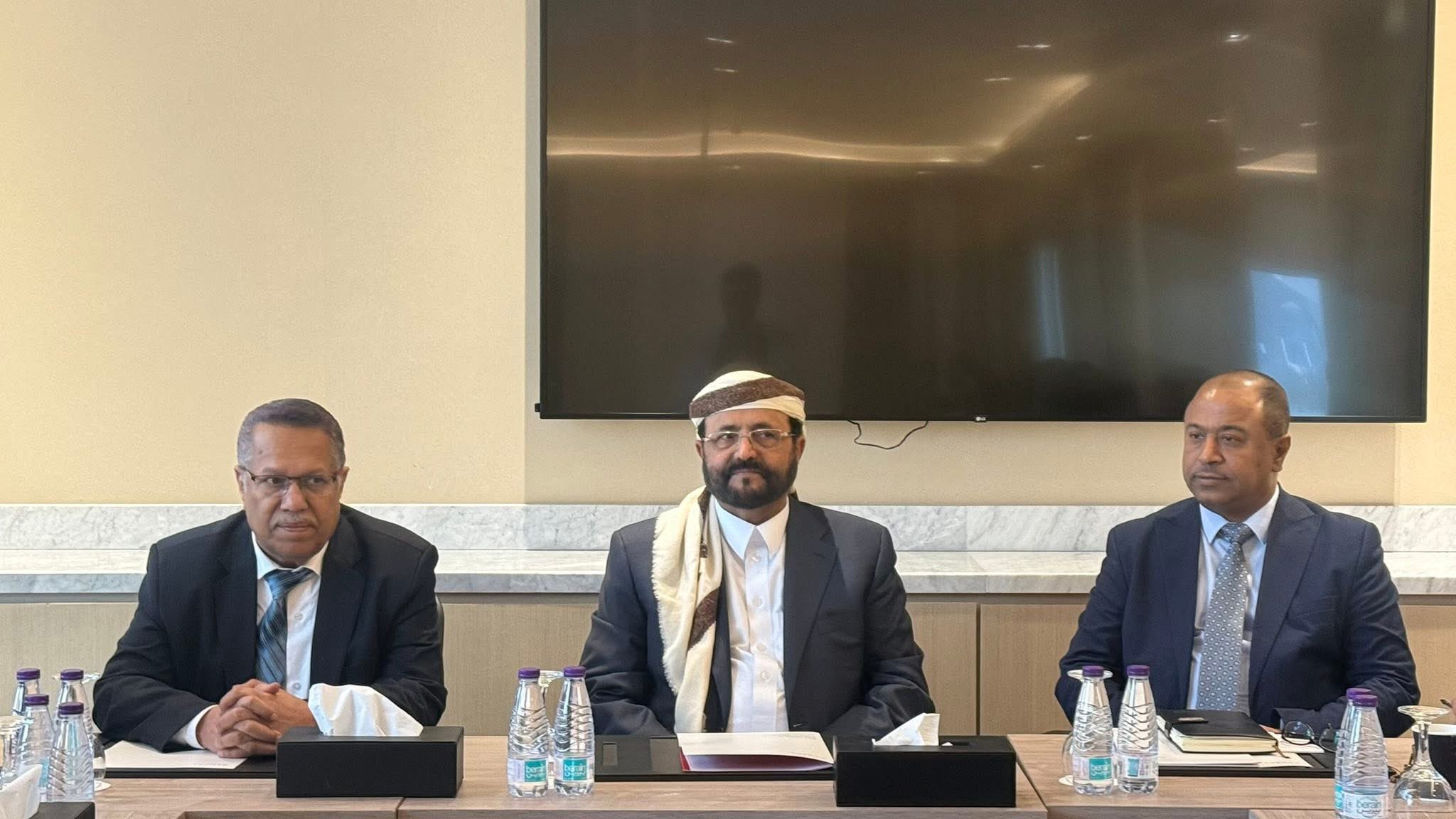 العرادة يلتقي التكتل الوطني للأحزاب والمكونات السياسية ويؤكد على ضرورة تعزيز وحدة الصف الوطني